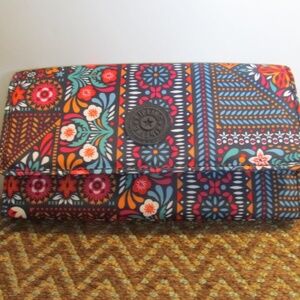 New with Tags Kipling Snap Floral Wallet